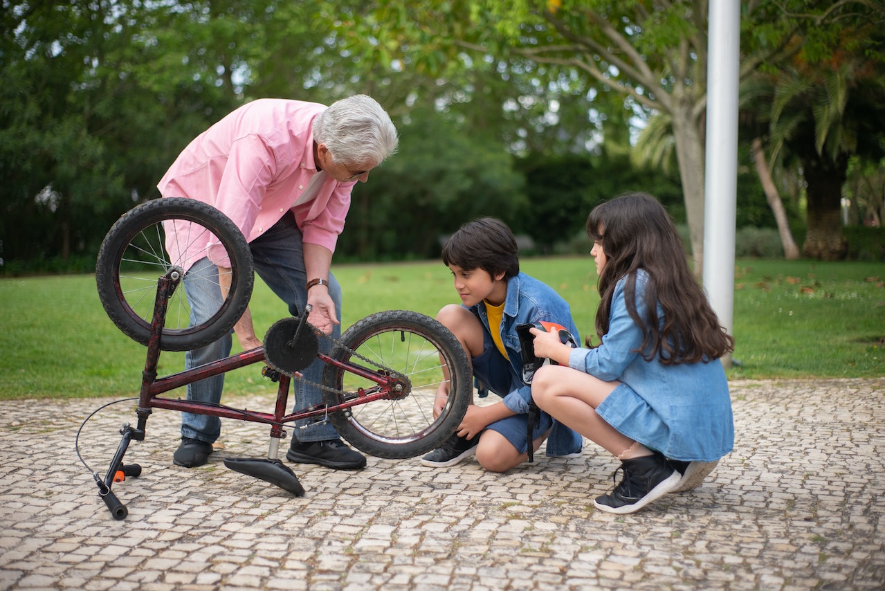 balade à vélo en famille